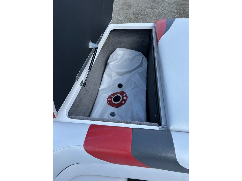 2008 Moomba Mobius Lsv alt
