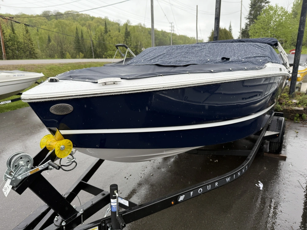 2025 Four Winns H1 Mercruiser 4.5l alt