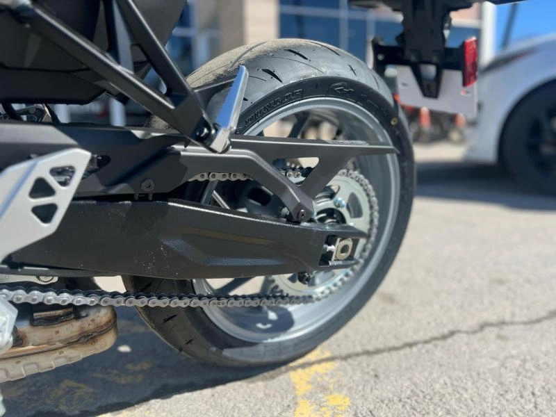 2025 Suzuki Gsx-8r alt