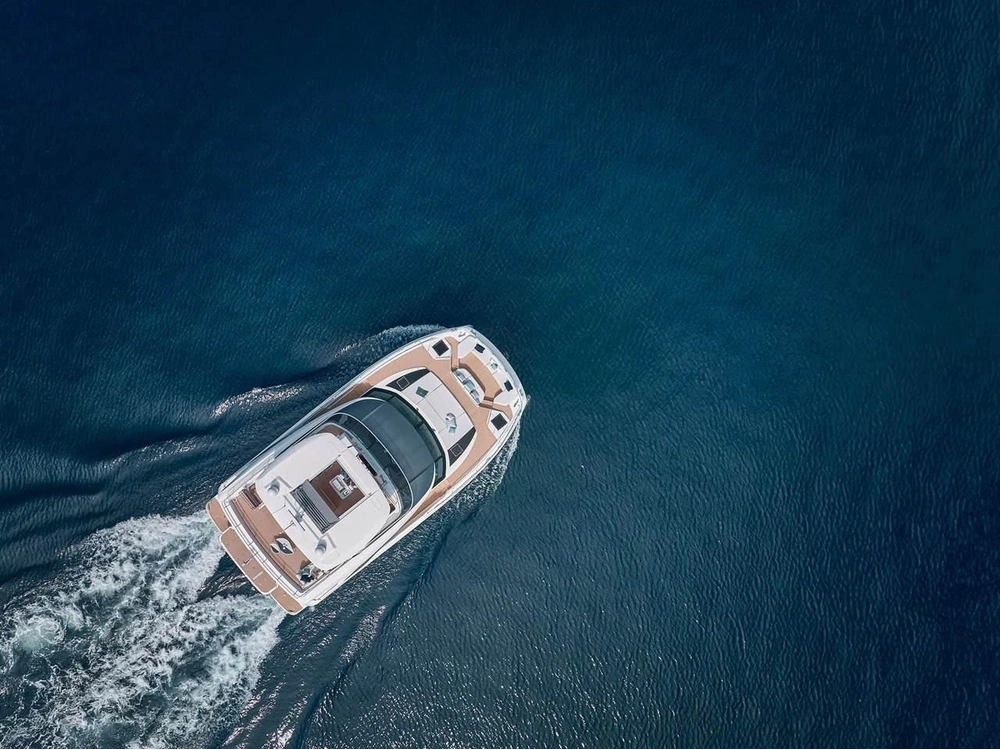 2026 Prestige Yachts M8 alt