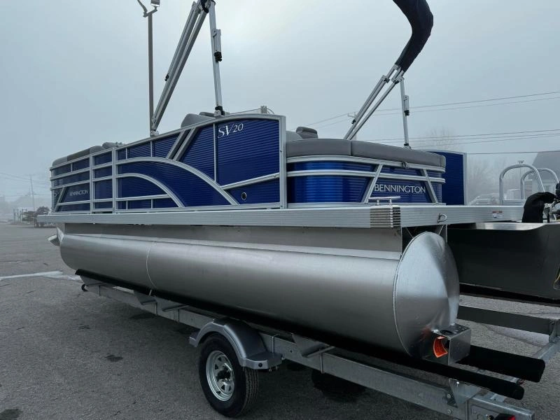Bennington Marine S20 Swingback 2t 2024 alt