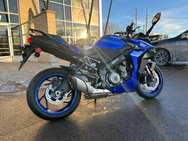 Suzuki Gsx-s1000gt+ 2025 alt