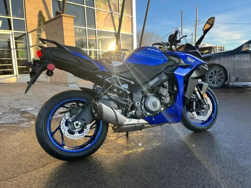 2025 Suzuki GSX-S1000GT+