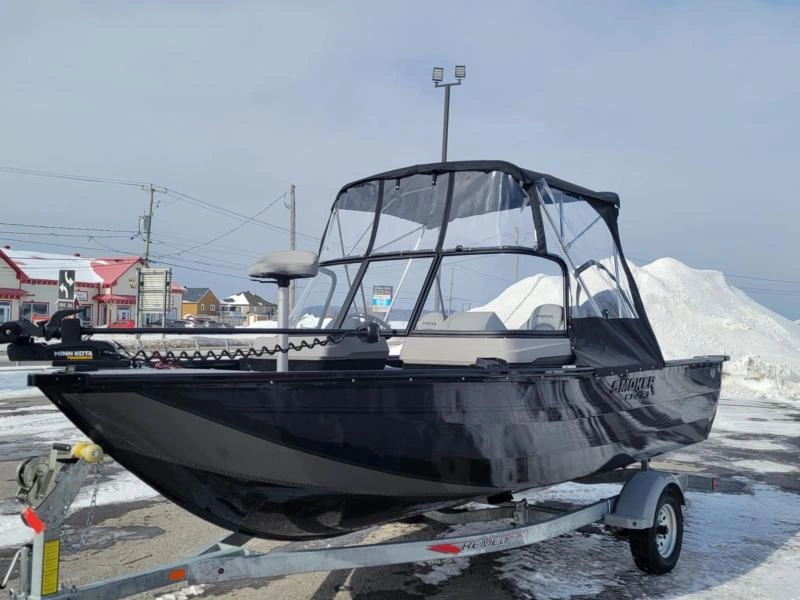 2025 Smoker-craft Adventurer 178 Dc alt