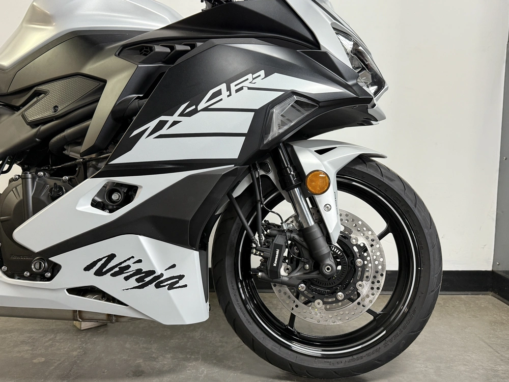 2025 Kawasaki Zx-4rr *6.29% Jusqu'à 84 Mois alt