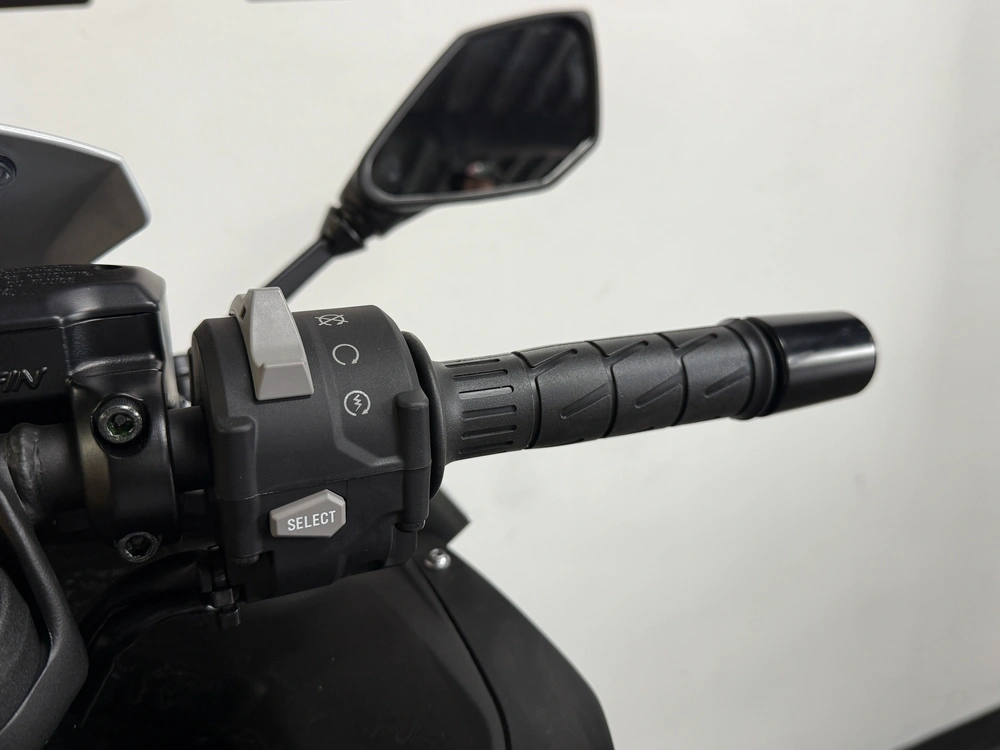 2025 Kawasaki Zx-4rr *6.29% Jusqu'à 84 Mois alt
