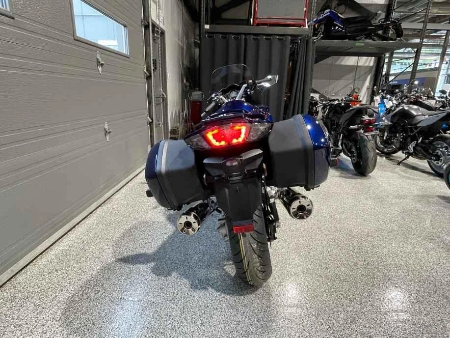 2025 Yamaha Fjr1300 alt