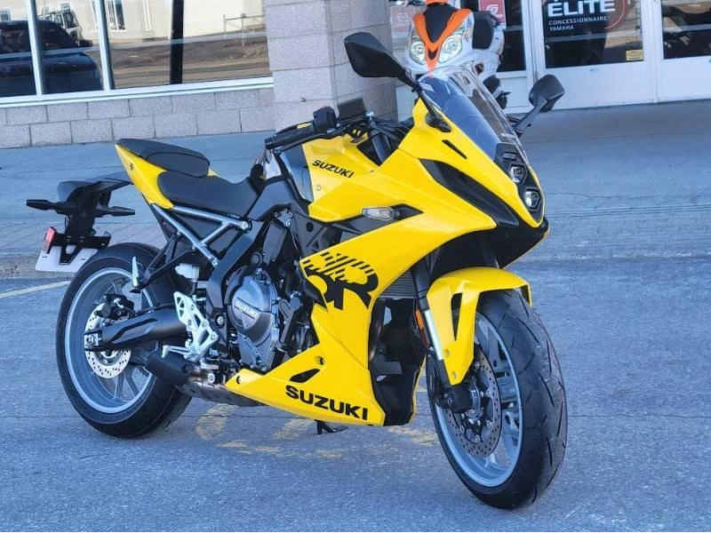 Suzuki Gsx-8r 2025 alt