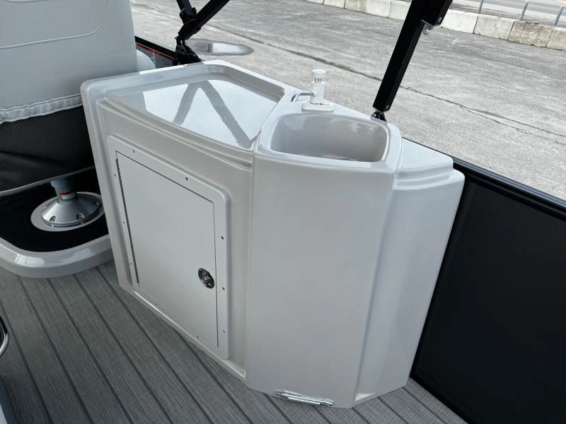 2024 Sylvan Mirage 8524 Resorter 3t / F150 alt