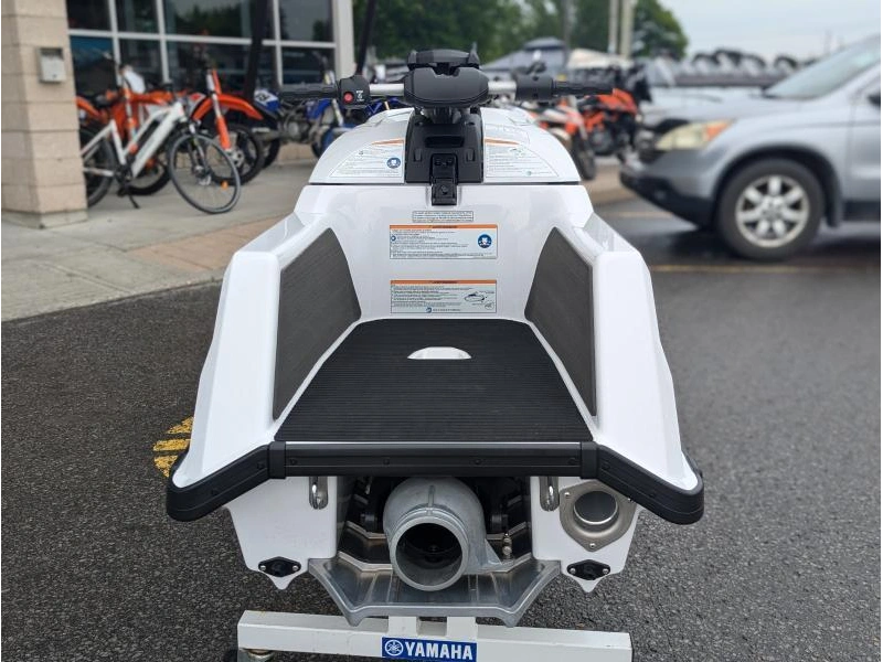 2025 Yamaha Super Jet alt