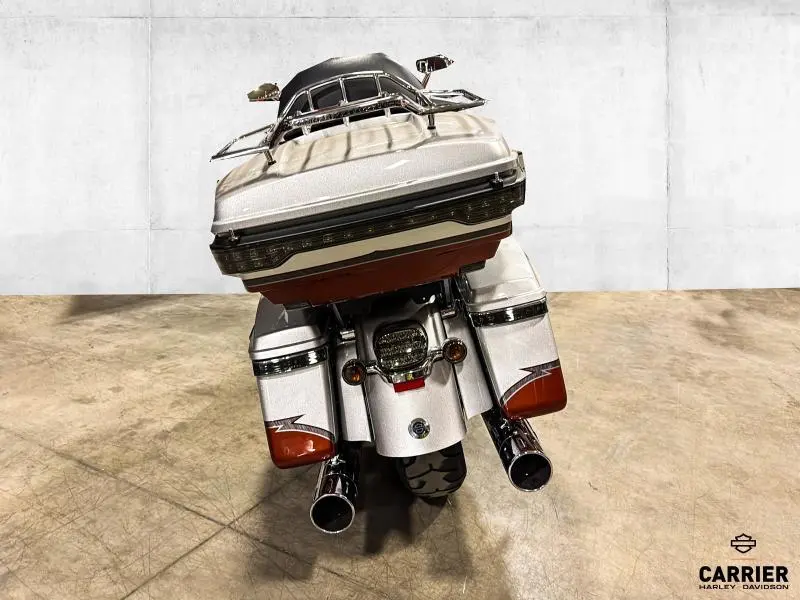 2014 Harley-Davidson Moto Harley-Davidson CVO LIMITED 2014