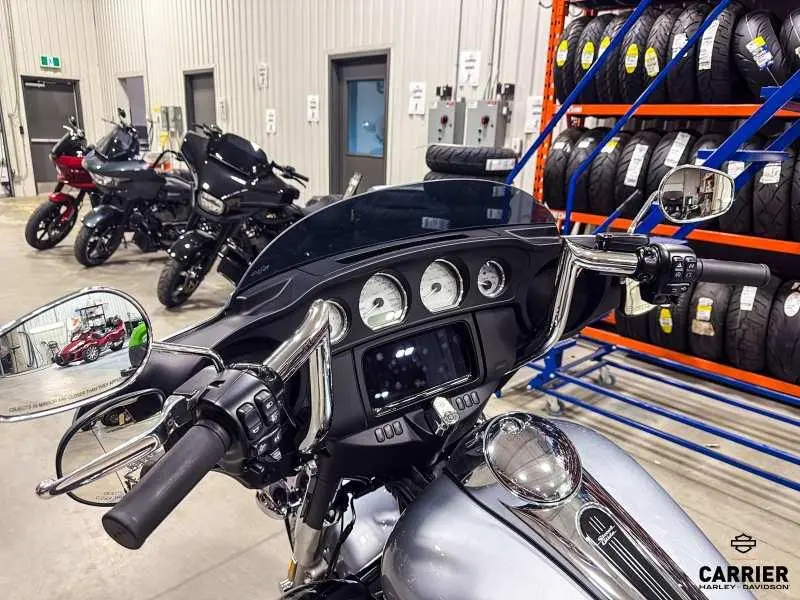 2023 Harley-Davidson Moto Harley-Davidson STREET GLIDE 2023