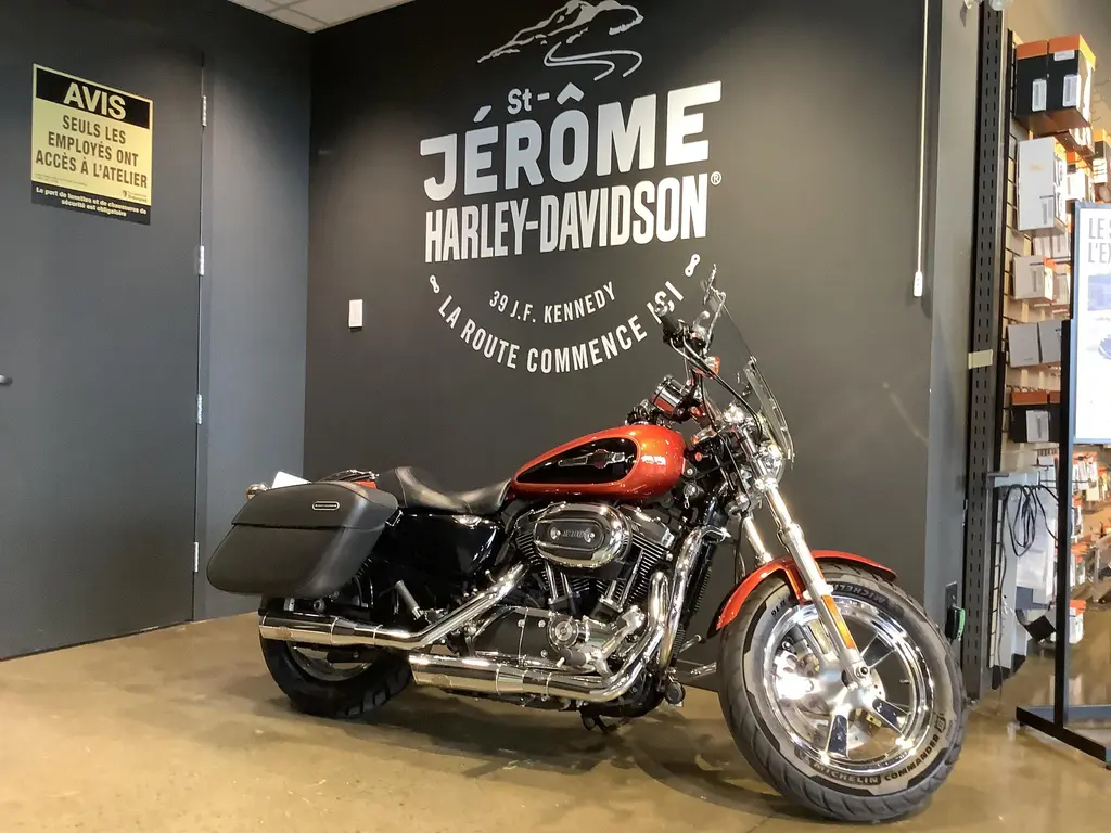 2011 Harley-Davidson SPORTSTER CUSTOM XL 1200C