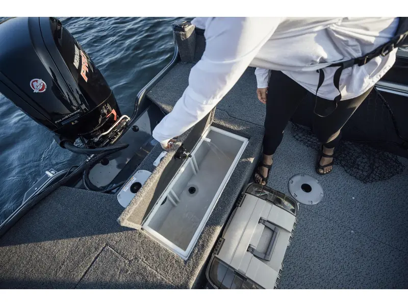 Crestliner 1750 HAWK WT JUMPSEAT - Gun Metal 2025