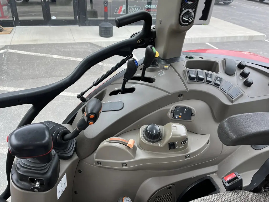 Case IH Farmall 90C 2018