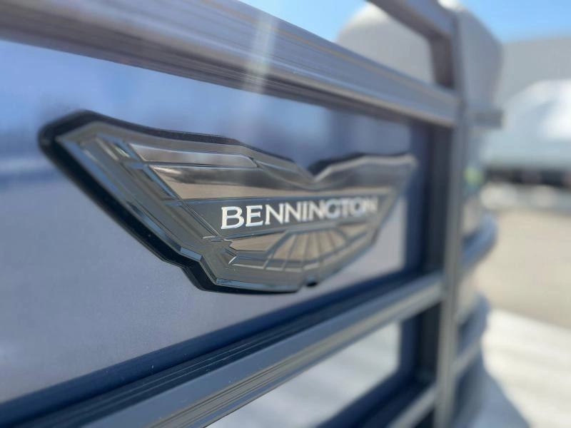 2025 Bennington Marine M22 Swingback 3t alt