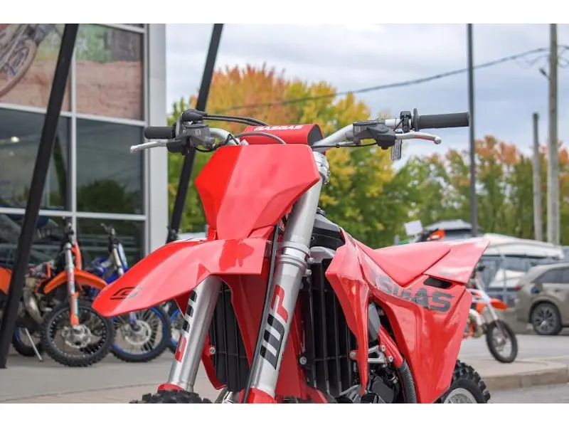2025 GASGAS MC 125 thumbnail 10