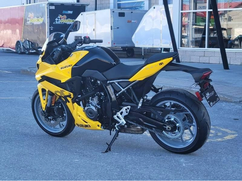 Suzuki Gsx-8r 2025 alt