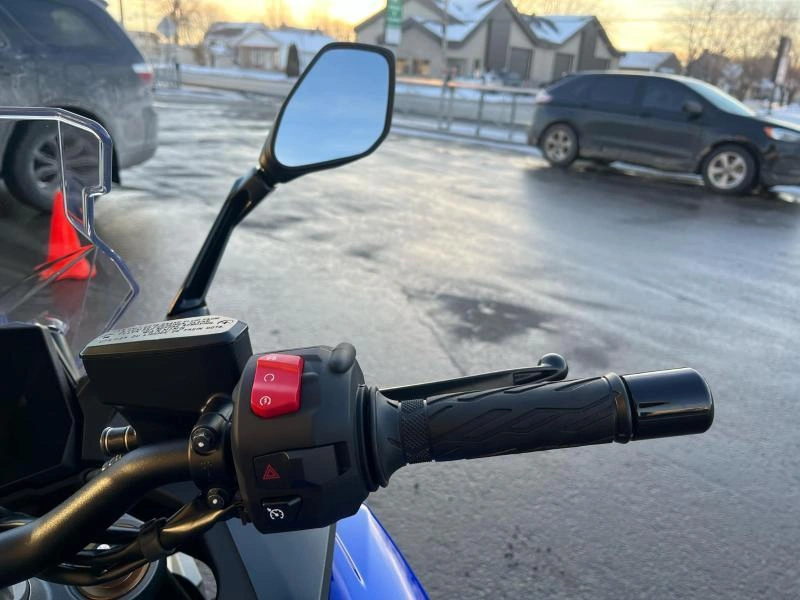 Suzuki Gsx-s1000gt+ 2025 alt