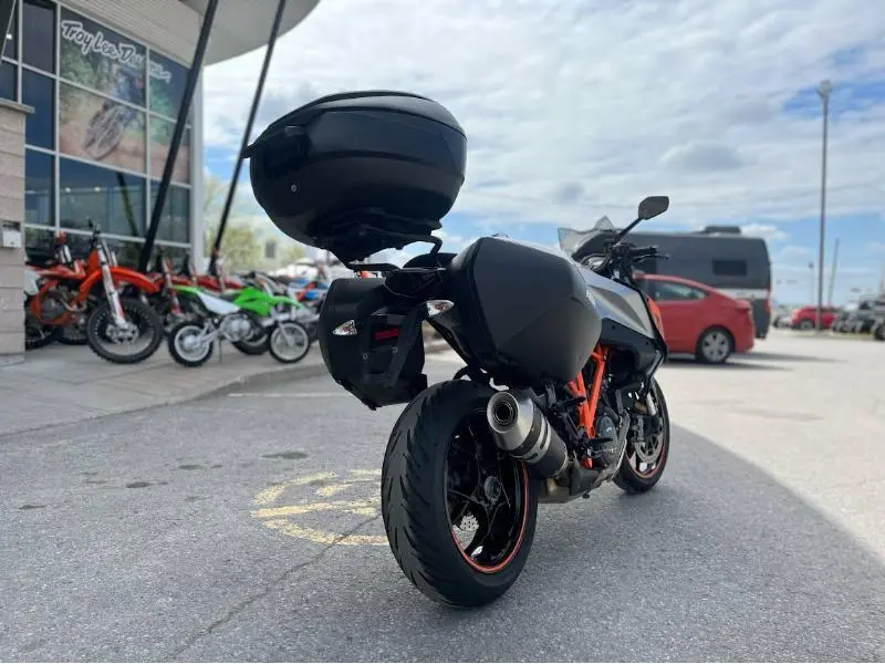 2016 KTM 1290 SUPERDUKE