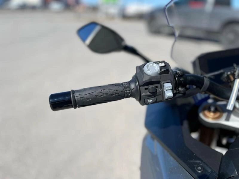 Suzuki Gsx-s1000gt+ 2025 alt