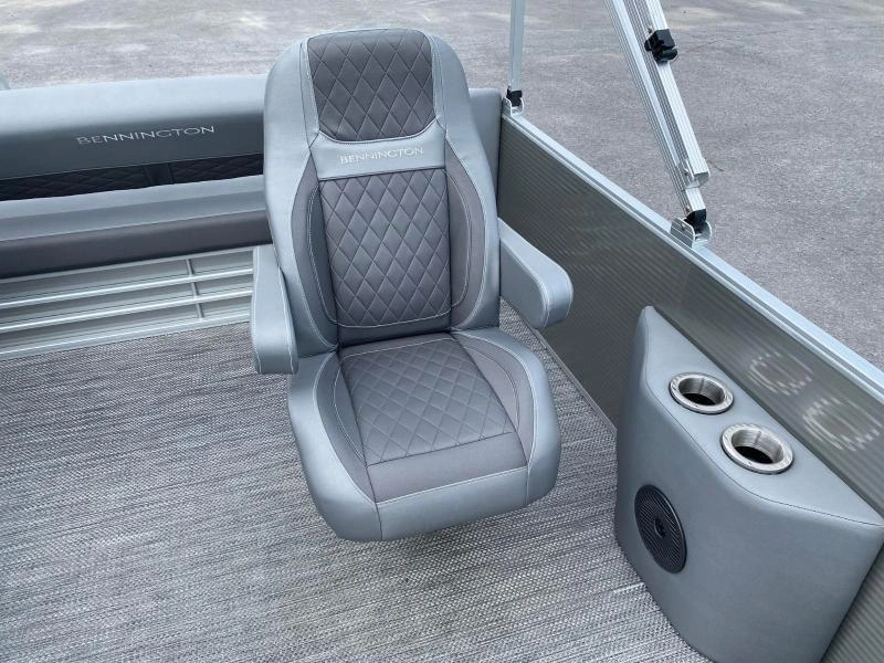 Bennington Marine L23 Swingback 3t Sps+ 2023 alt
