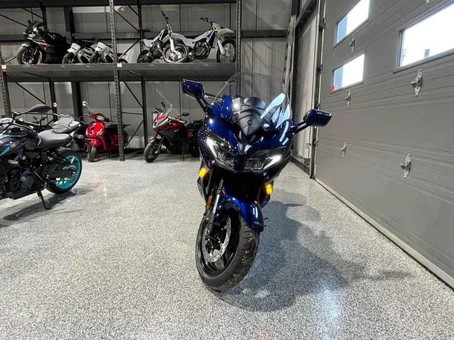 2025 Yamaha Fjr1300 alt
