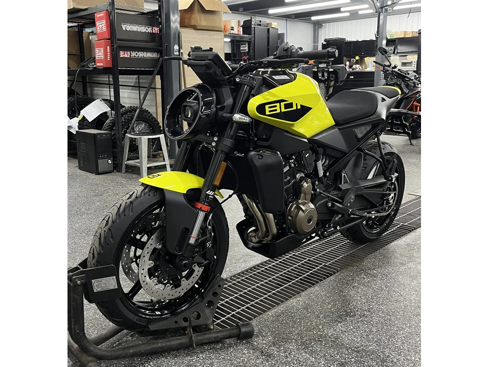 Husqvarna Vitpilen 801 2025 alt