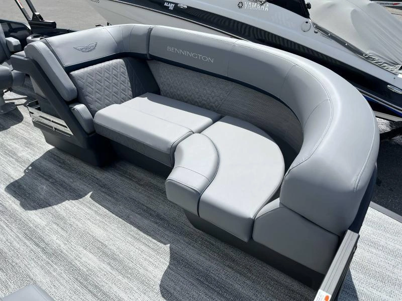 Bennington Marine M22 Swingback Luxe 3t / F200 2025 alt