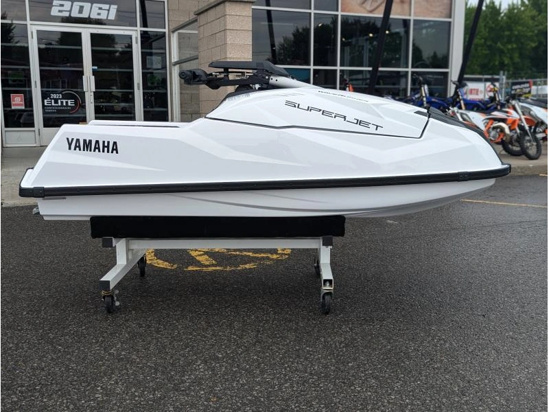 2025 Yamaha Super Jet alt