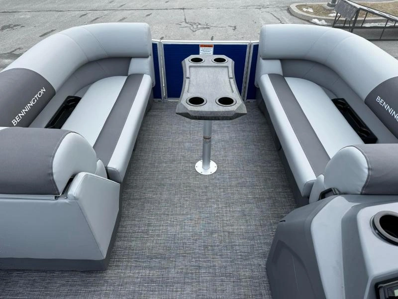 Bennington Marine S20 Swingback 2t 2024 alt
