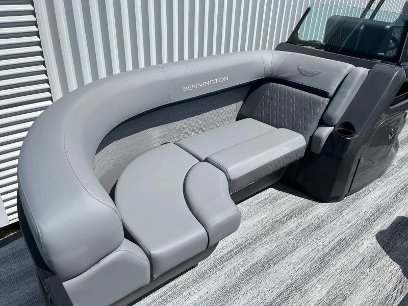 Bennington Marine M22 Swingback Luxe 3t / F200 2025 alt