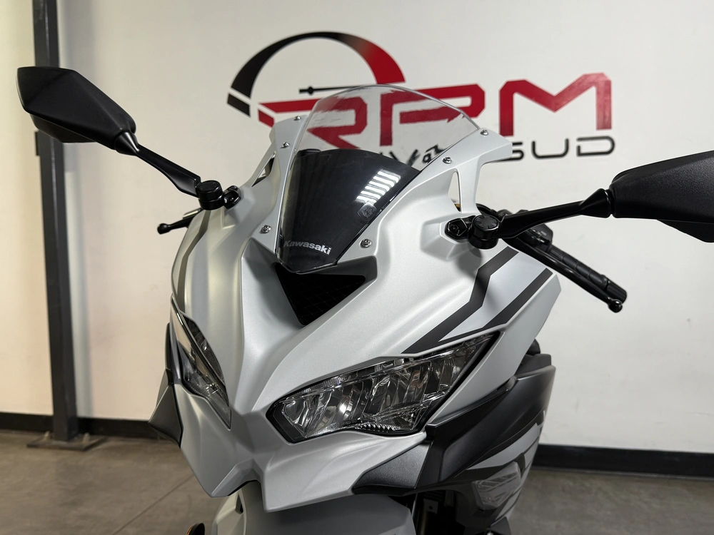 2025 Kawasaki Zx-4rr *6.29% Jusqu'à 84 Mois alt