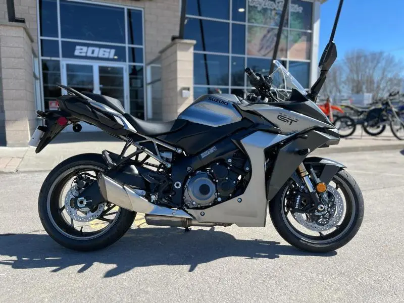 2025 Suzuki GSX-S1000GT+