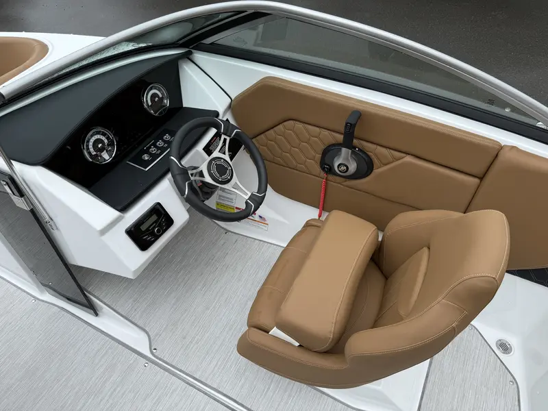 Four Winns H1 MERCRUISER 4.5L 2025