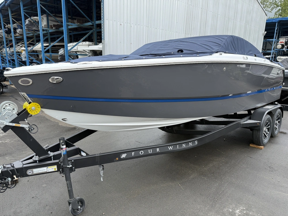 2025 Four Winns H2 Mercruiser 6.2l alt