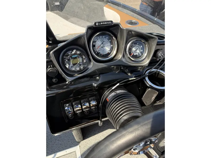 Legend X18 w/ 90 ELPT 4S Merc, galv trailer & bow to stern cover 2024