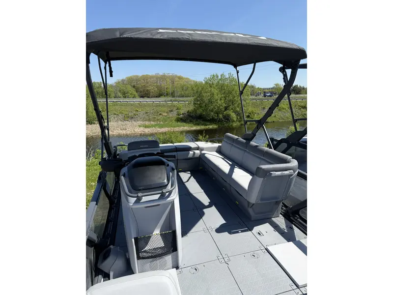 Sea-Doo Switch® Sport 21 - 230 hp W/ Galvanized Trailer 2024