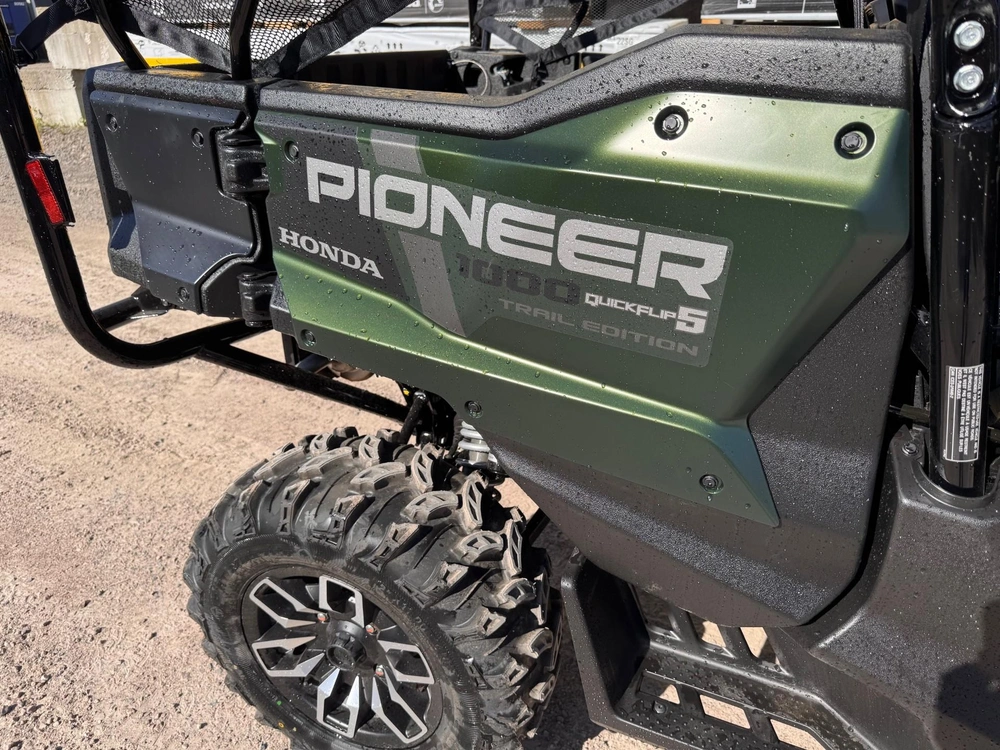 Honda Pioneer 1000 5 Trail 2025 alt