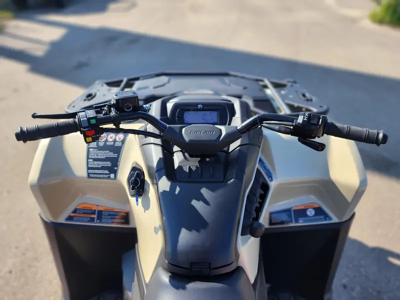 2025 Can-Am Outlander Pro HD5