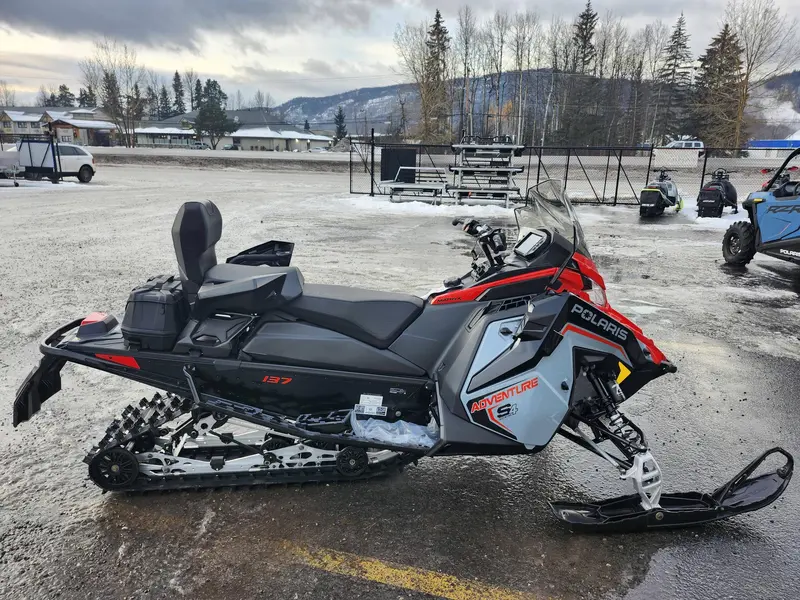 2025 Polaris ProStar S4 INDY Adventure 137 - Electric Start & 7S Display