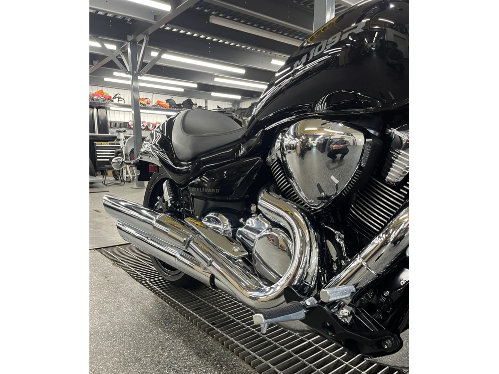 Suzuki Boulevard M109r 2025 alt