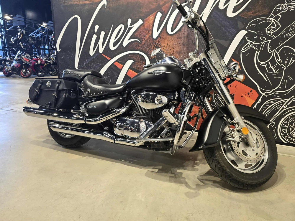 Suzuki Boulevard C90t 2005 alt