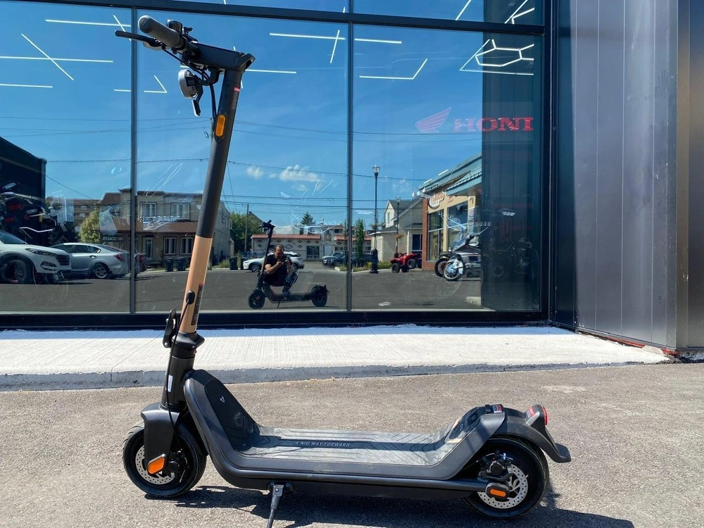 2022 Niu Kqi3 Pro alt