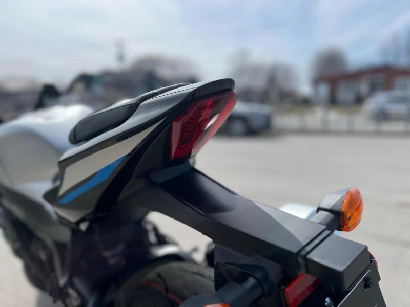 Suzuki Gsx-r1000a 2025 alt