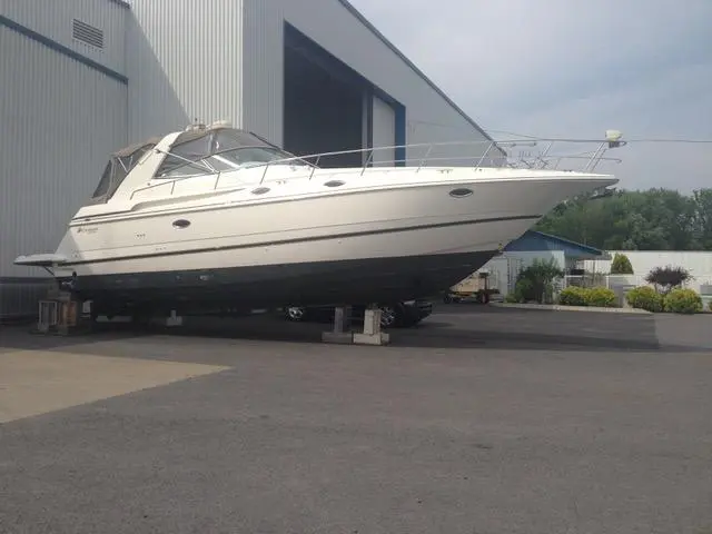 Cruisers Yachts 3870 2002