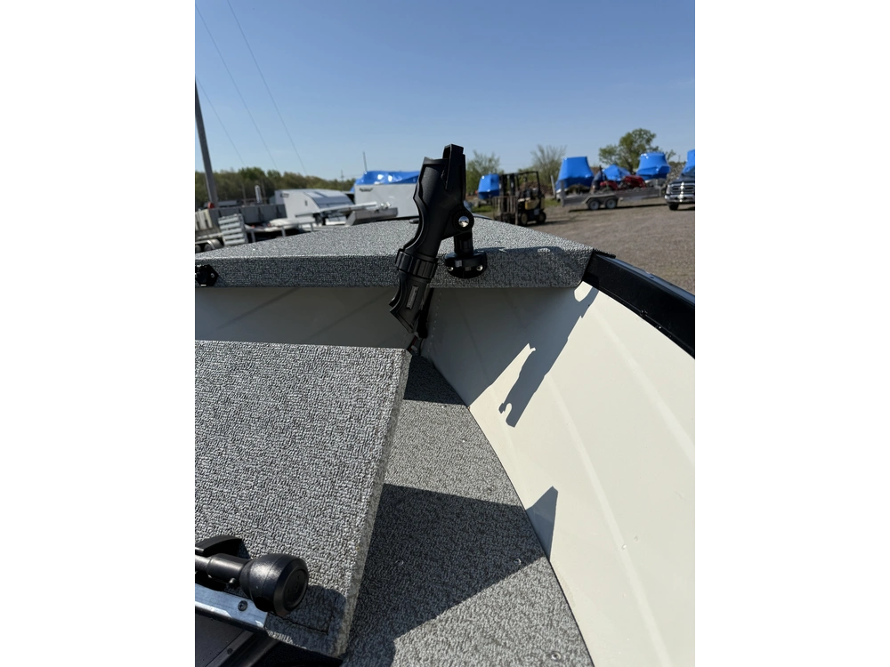 2025 Legend 16 Prosport Sc W/ 25 Elpt 4s Merc & Mooring Cover
