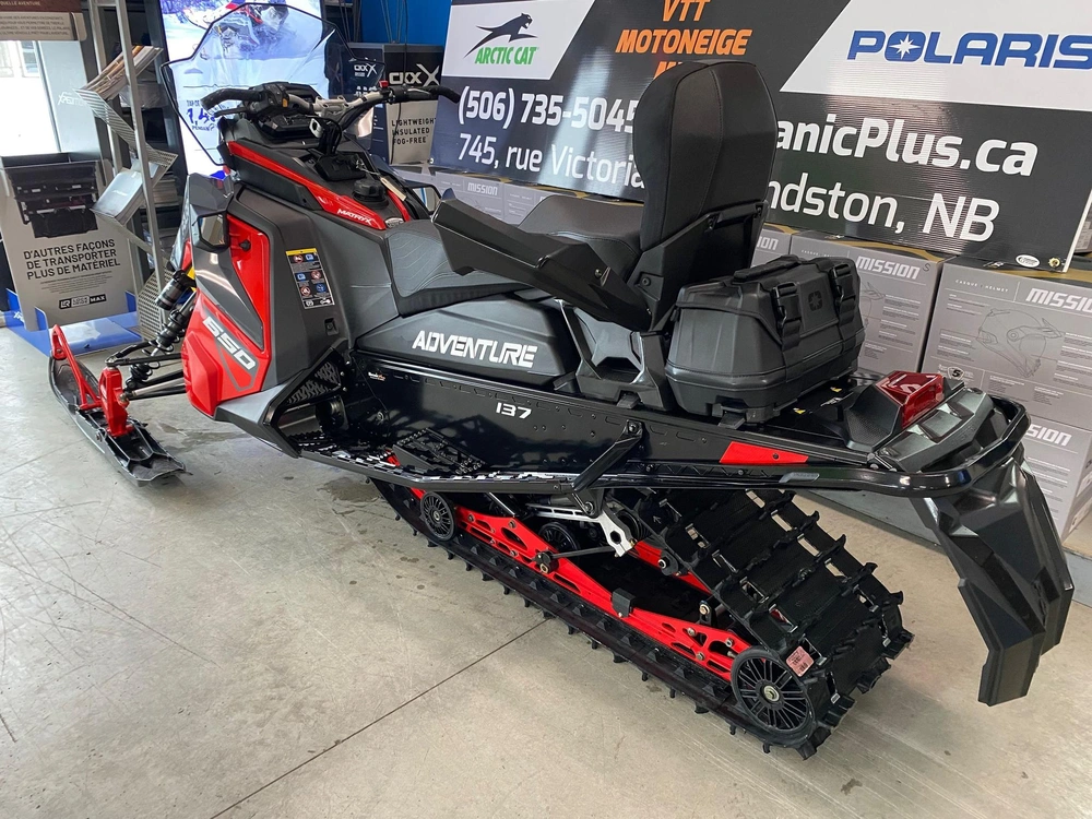 2024 Polaris Sno 650 Indy Adventure 13 alt
