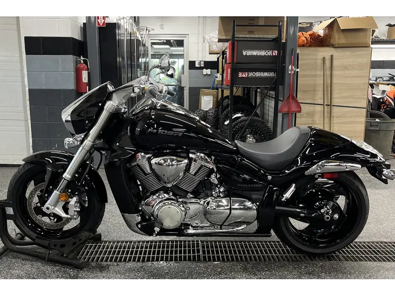 2025 Suzuki BOULEVARD M109R