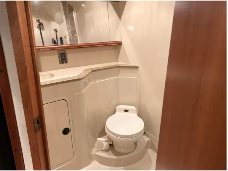 Cruisers Yachts 3870 2002
